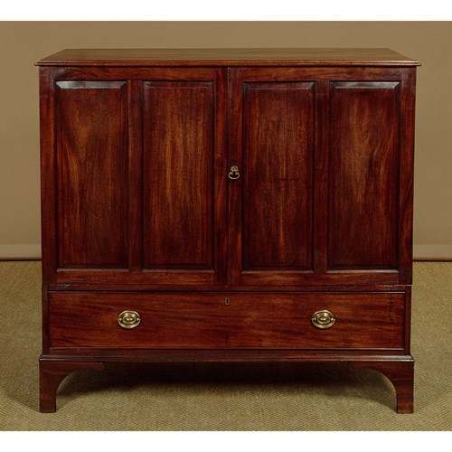 Georgian Mahogany Linen Press C.1790