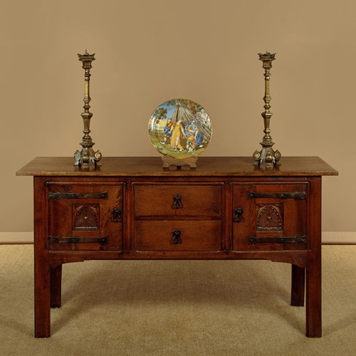Small 17Th.C. Style Oak Dresser Base By Rackstraw
