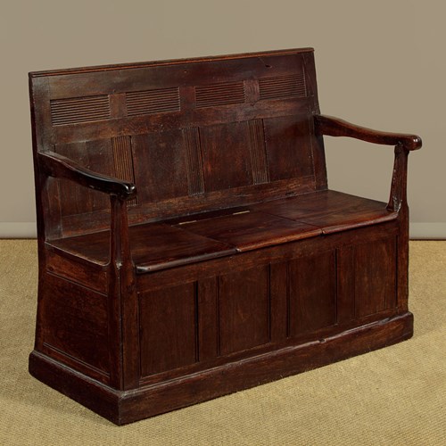 Small Welsh Box Settle C.1800