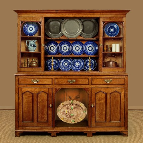 Welsh Dog Kennel Dresser & Rack C.1830