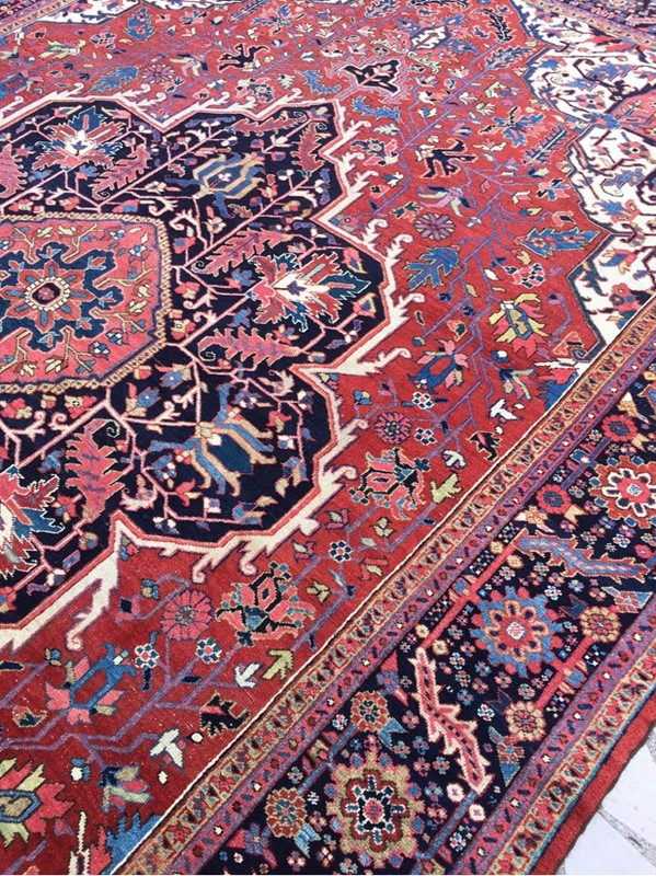 Antique Heriz Carpet with Medallion Design-cotswold-oriental-rugs-8-main-637775177491084152.jpeg