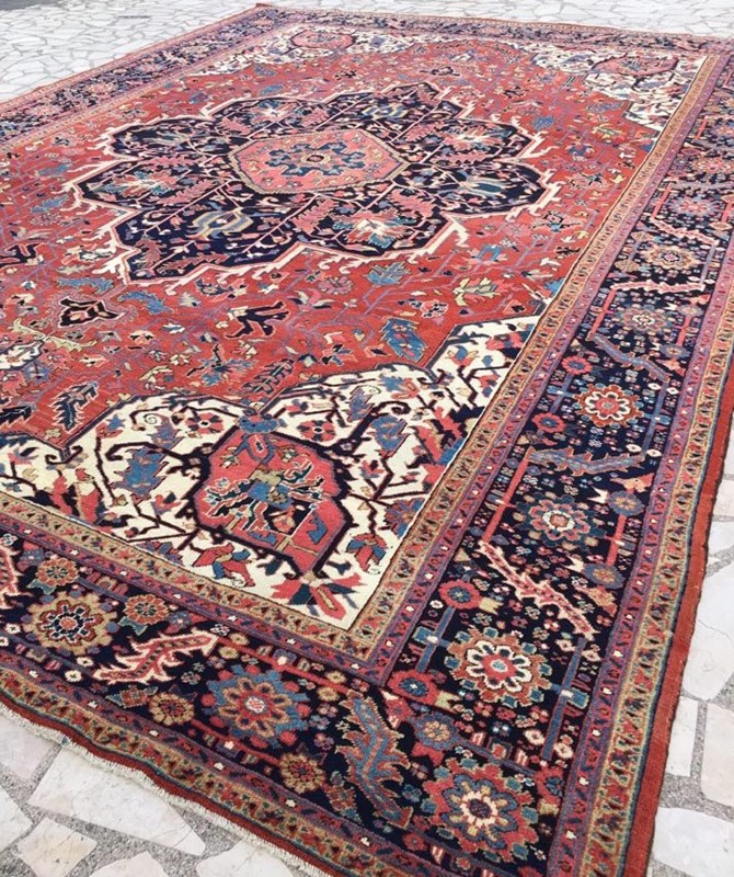 Antique Heriz Carpet with Medallion Design-cotswold-oriental-rugs-heriz-460-x-340cm-main-637775177502959800.jpg