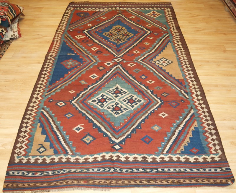 Antique Persian tribal Qashqai kilim-cotswold-oriental-rugs-p1088948-main-637756149063142869.JPG