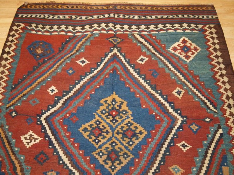 Antique Persian tribal Qashqai kilim-cotswold-oriental-rugs-p1088950-main-637756149111111937.JPG