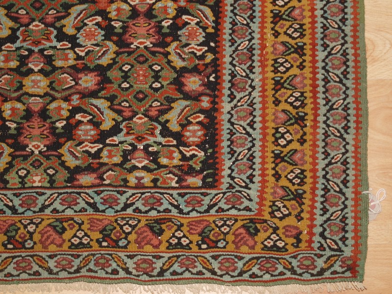 A Fine Persian Senneh Kilim With Medallion Design-cotswold-oriental-rugs-p1089136-main-637884692802779703.JPG