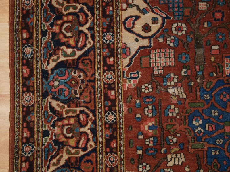 Antique Isfahan Rug With Small Medallion Design-cotswold-oriental-rugs-p2200907-main-637862186463867411.JPG