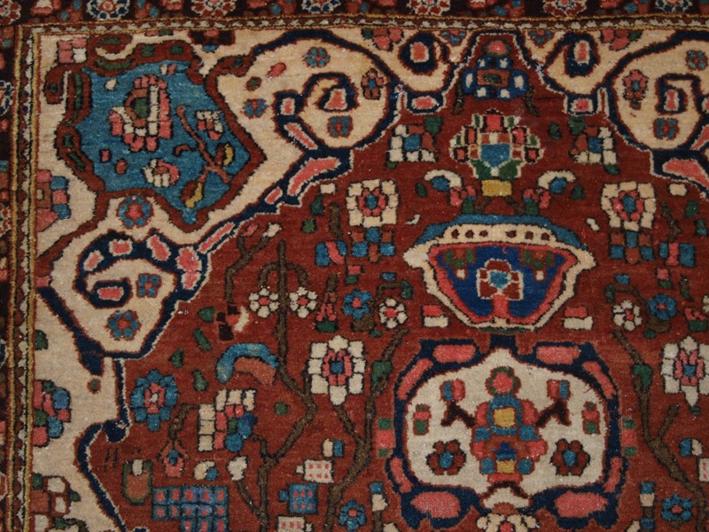 Antique Isfahan Rug With Small Medallion Design-cotswold-oriental-rugs-p2200911-main-637862186570585286.JPG