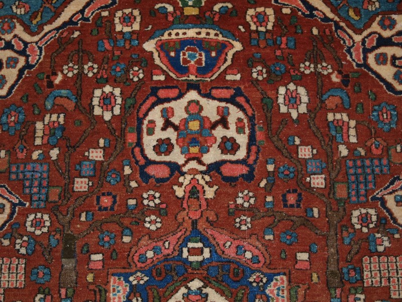 Antique Isfahan Rug With Small Medallion Design-cotswold-oriental-rugs-p2200912-main-637862186597148493.JPG