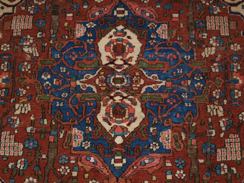 Antique Isfahan Rug With Small Medallion Design-cotswold-oriental-rugs-p2200913-main-637862186626679057.JPG