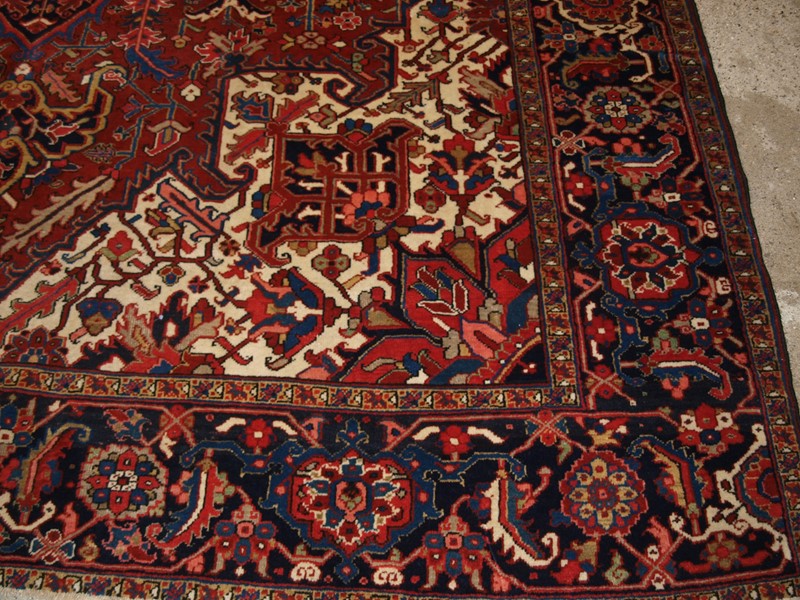 Antique Heriz Carpet of Good Room Size-cotswold-oriental-rugs-p5011790-main-637866531136817312.JPG