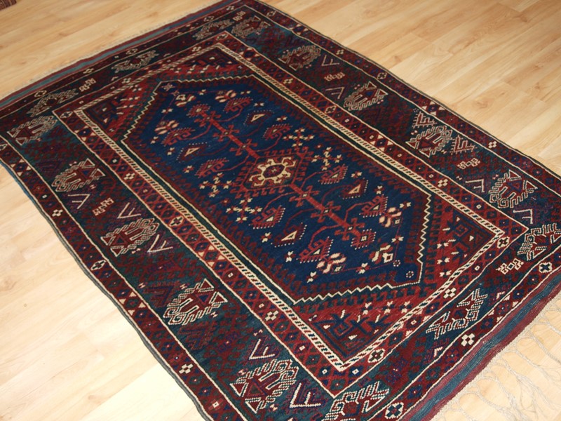 A Turkish Dosemealti Rug Of Traditional Design-cotswold-oriental-rugs-p5012296-main-637867389858678151.JPG