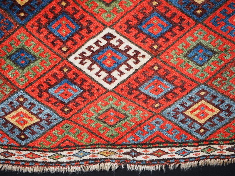 Antique Jaf Kurd bag face -cotswold-oriental-rugs-p7150155-main-637757053791105773.JPG
