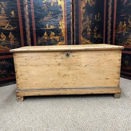 Victorian Pine Bedding Box 