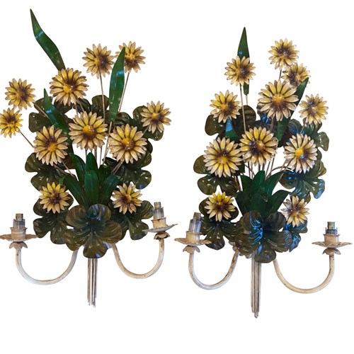 A Pair Of Large Italian Painted Tole 'Daisy Bouquet' Sconces, 1950S