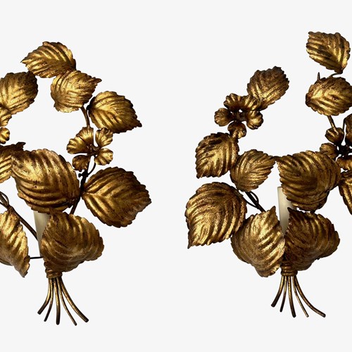 A Pair Of Good Sized Florentine Gilt Tole 'Beech' Applique Wall Lights, 1940S