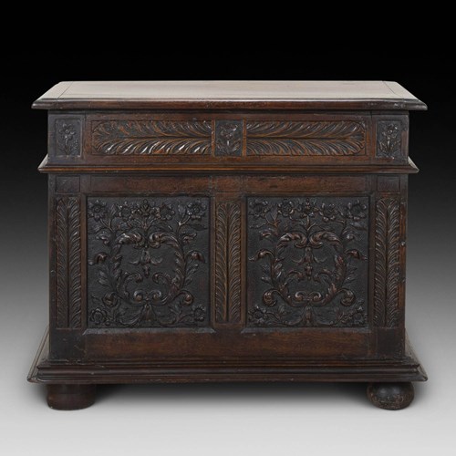 18Th Century Georgian Walnut And Oak Coffer