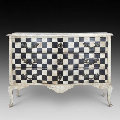 19Th Century French Painted Serpentine Chest Of Drawers