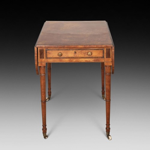 19Th Century High Quality Satinwood Pembroke Table