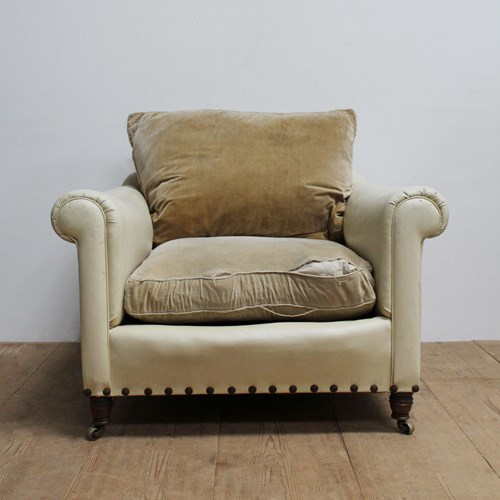 Oversized Country House Armchair