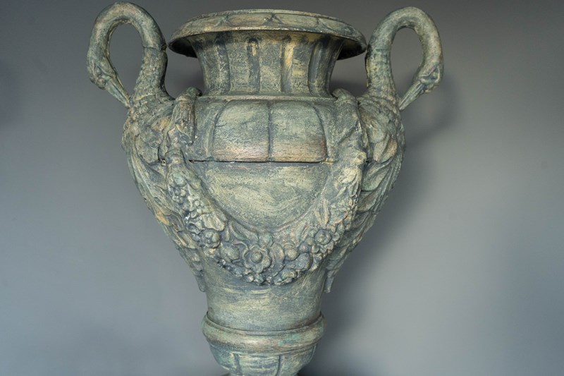 Pair Of French Antique Urns-decorative-garden-antiques-dsc05582-main-638207107107628164.jpg