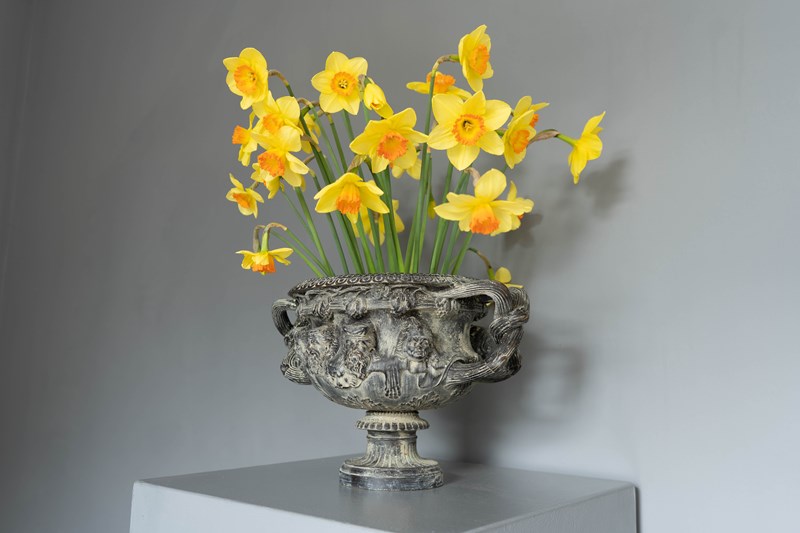 Antique Cast Iron Warwick Style Decorative Urn-decorative-garden-antiques-dsc06229-main-638206989696658848.jpg