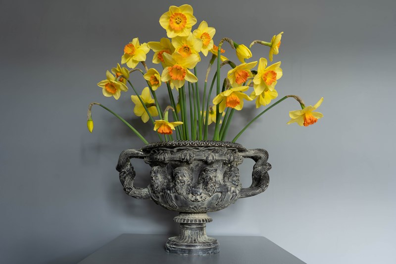 Antique Cast Iron Warwick Style Decorative Urn-decorative-garden-antiques-dsc06237-main-638206990062906345.jpg