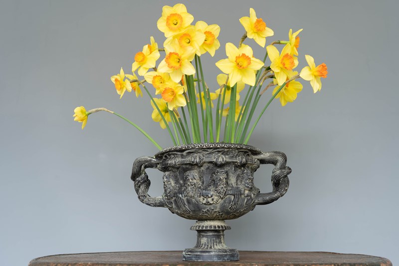 Antique Cast Iron Warwick Style Decorative Urn-decorative-garden-antiques-dsc06260-main-638206989493883092.jpg
