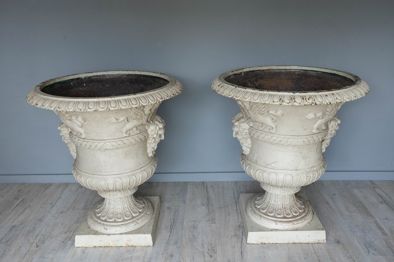 A Pair Of Very Large Scale Cast Iron Urns-decorative-garden-antiques-dsc07416-main-638206051797746561.jpg