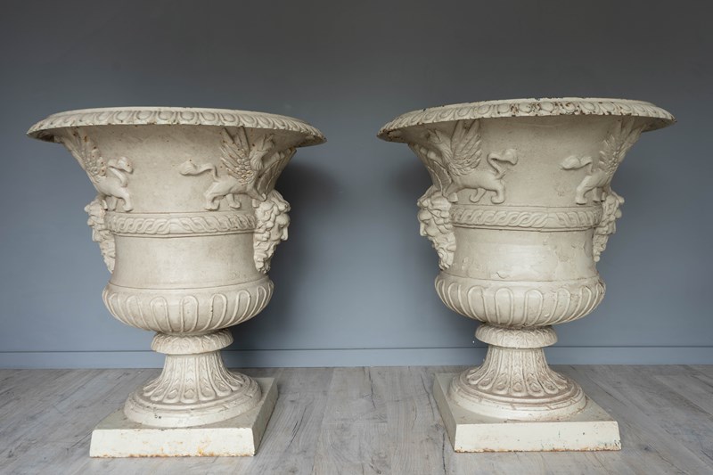 A Pair Of Very Large Scale Cast Iron Urns-decorative-garden-antiques-dsc07422-main-638206052160085503.jpg