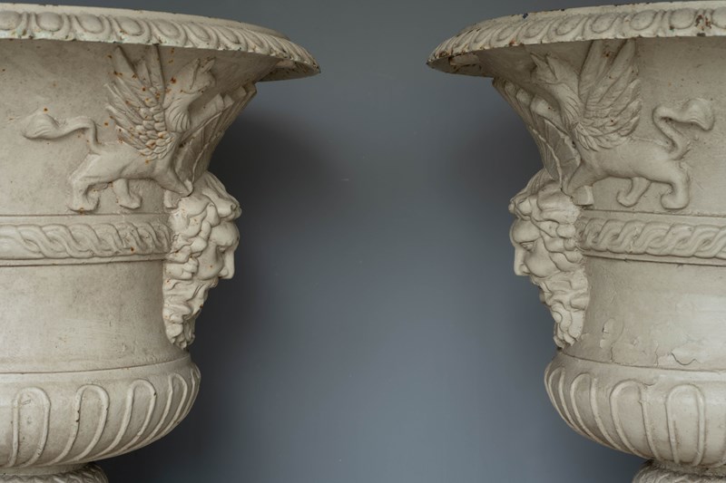 A Pair Of Very Large Scale Cast Iron Urns-decorative-garden-antiques-dsc07426-main-638206052316333380.jpg