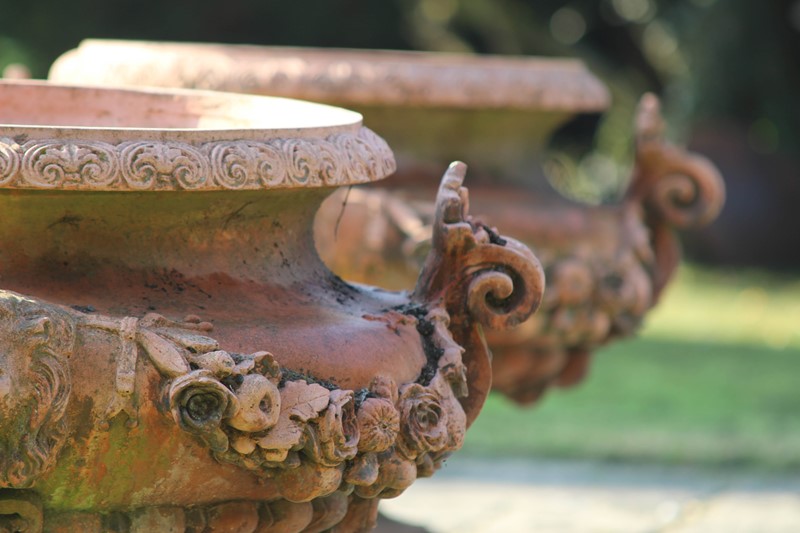  Impressive rococo style garden urns-decorative-garden-antiques-img-4213-main-637401670356372275.jpg