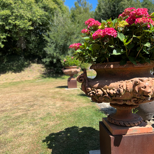  Impressive Rococo Style Garden Urns