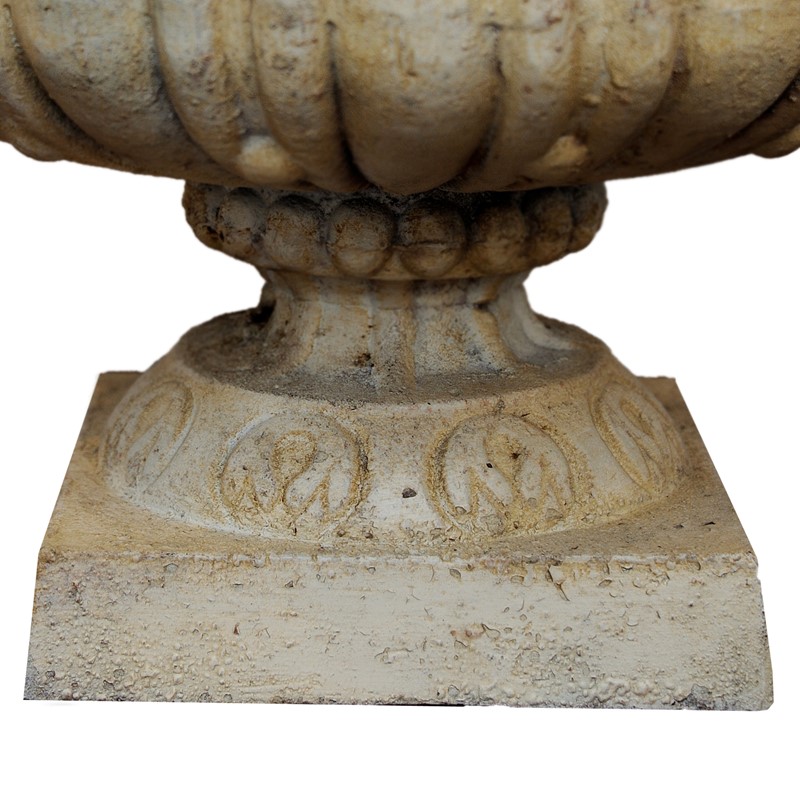 Large Pair of French Cast Iron Classical Urns-decorator-source-vdvdfzvdf-main-637633326330653201.jpg