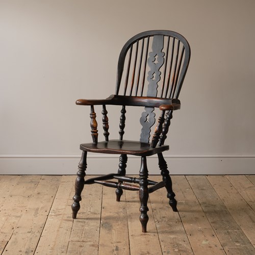 19Th Century Yorkshire Broad Arm Windsor Chair