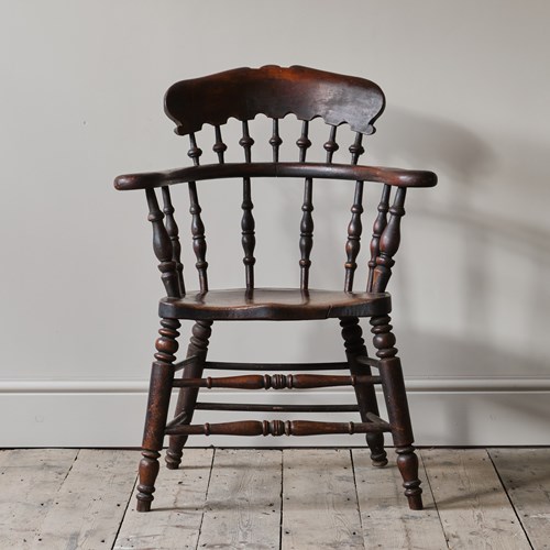 19Th Century 'Smokers Bow' Windsor Chair