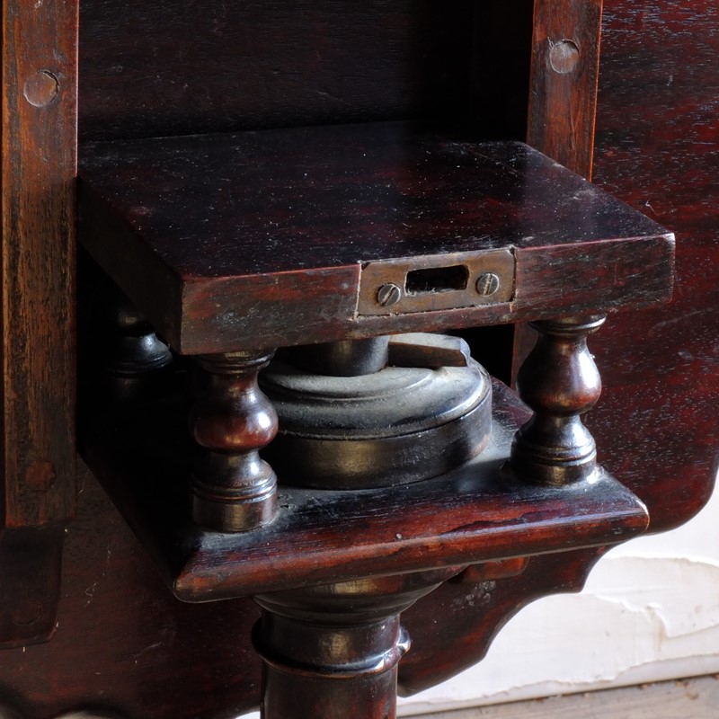 Antique George III style tilt top tripod table-desired-effect-antiques-dscf3074-main-637978936411167294.JPG