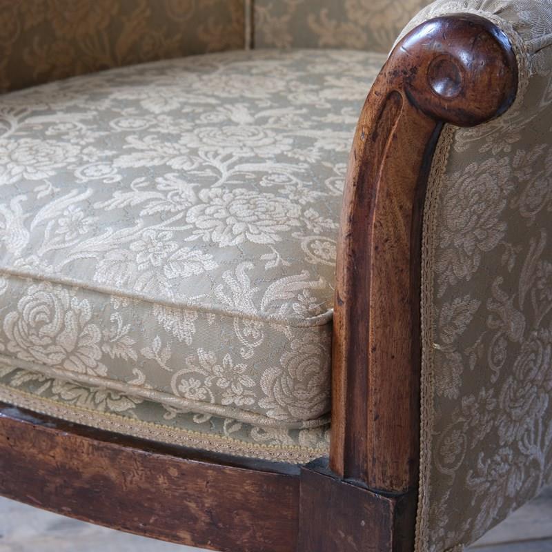 19Th Century Spoon Back Arm Chair In The Manner Of Gillows C1840-desired-effect-antiques-dscf5021-main-638252191455142345.JPG