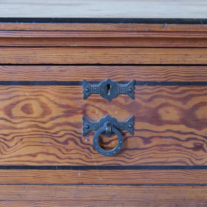 19Th Century Aesthetic Movement Pitch Pine Chest Of Drawers.-desired-effect-antiques-dscf5466-main-638282301074739005.JPG