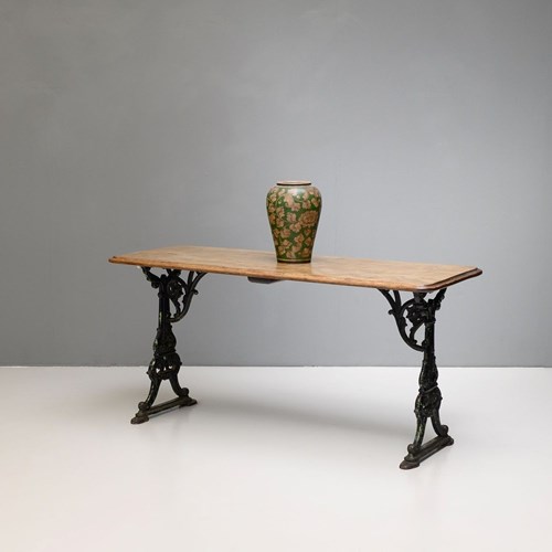 Tavern Table