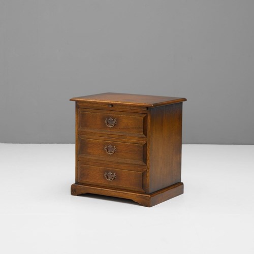 Reproduction Oak Chest