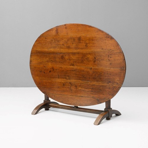 Vigneron Table