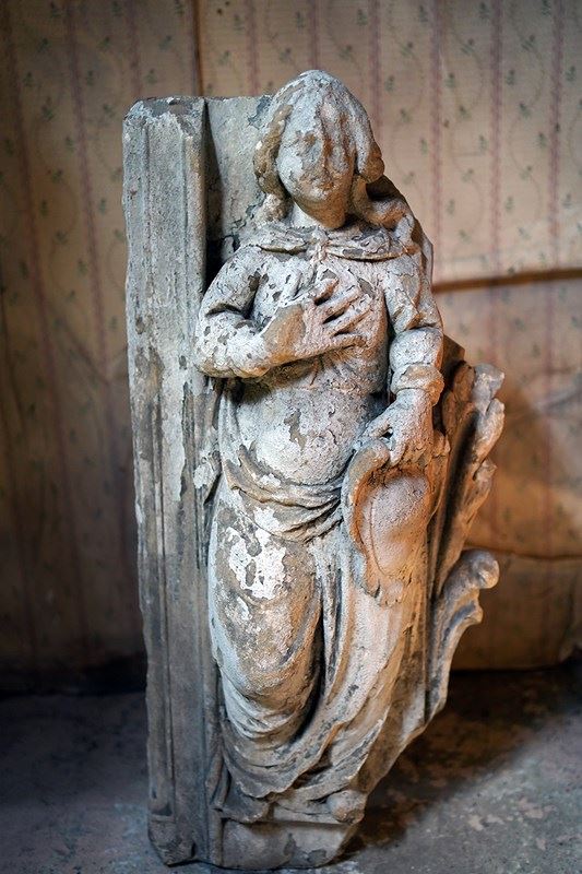 15Thc French Caen Limestone Architectural Carving-doe-and-hope-15thcfrenchlimestonecarving9-main-638174218482164972.jpg