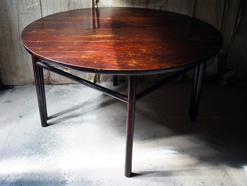 A 19Thc Chinese Lacquered Circular Dining Table-doe-and-hope-chinesecirculartable28-main-638152628165846319.jpg