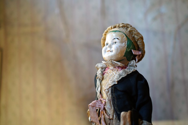  Large & Unusual French Papier-Mâché & Carton Fortune Telling Doll C.1850-doe-and-hope-frenchfortunretellingdoll3-main-638067062914867737.jpg