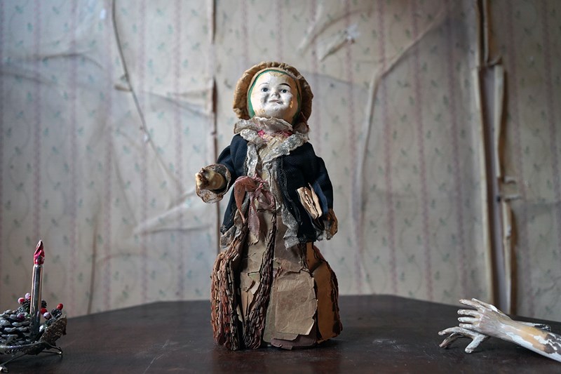  Large & Unusual French Papier-Mâché & Carton Fortune Telling Doll C.1850-doe-and-hope-frenchfortunretellingdoll33-main-638067065122233853.jpg