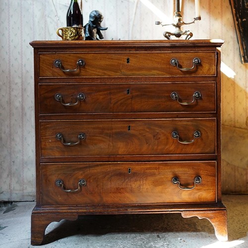 Good George III Mahogany Chest Of Drawers C.1780