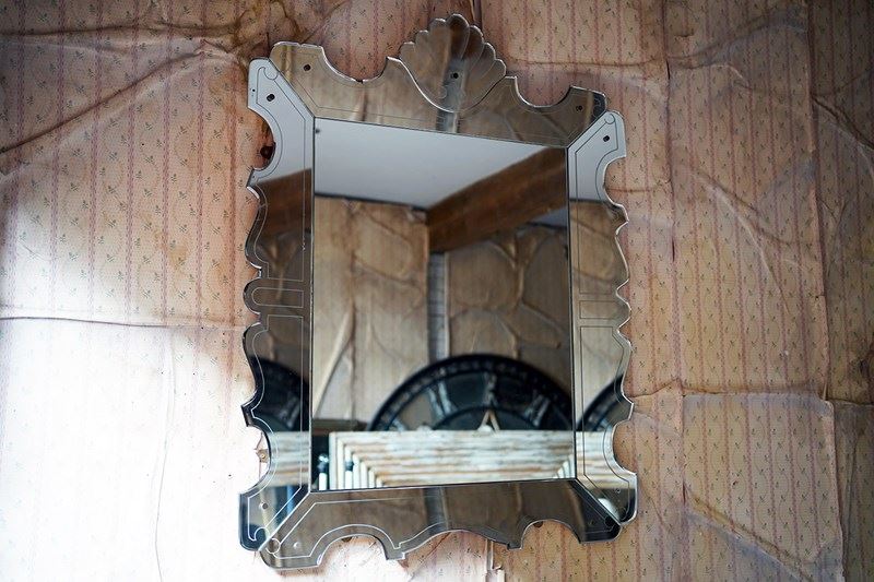 A Large Mid-20Thc Venetian Glass Wall Mirror-doe-and-hope-largevenetianmirror1-main-638116318549287096.jpg