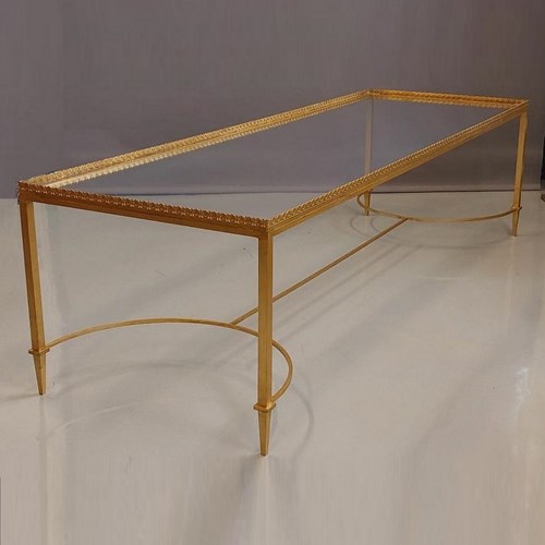 Bespoke Timeless Coffee Table With Gallery