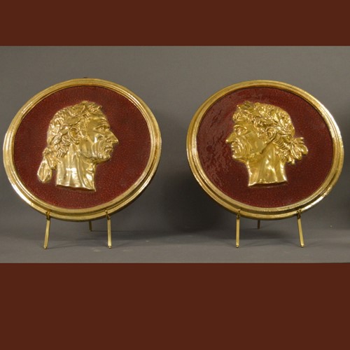 Pair of 50cm Ø plaques depicting Emperor profiles