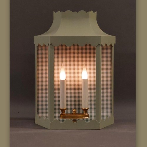 Bespoke Scalloped Lantern, Gingham Back Wall 